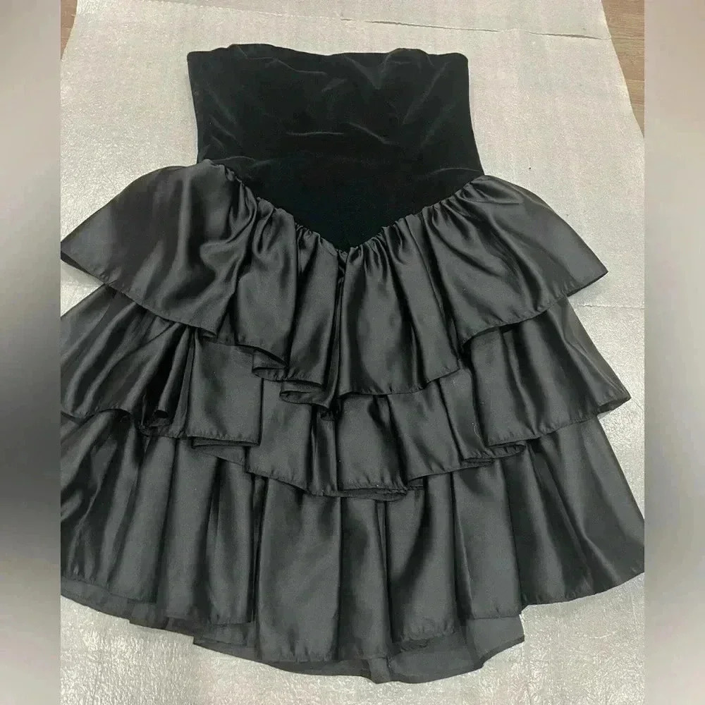 [EU40/US:8]Vintage Dorothy Perkins Strapless Black Velvet  Dress Peplum Tiered - Picture 4 of 12